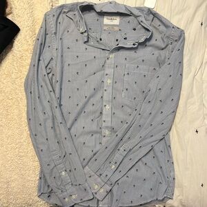 Men’s long sleeve button up.